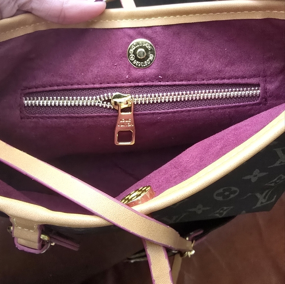 Monogram Brown Shoulder Bag - Picture 10 of 14